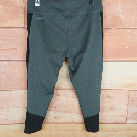 🍄3/50$🍄 REEBOK Speedwick training running capri legging size Medium - Picture 5 of 7